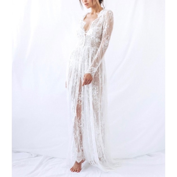 Custom Made Lace Robe - Picture 1 of 2